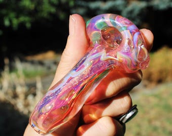 Sparkling color changing pink pipe by Sarita Glass