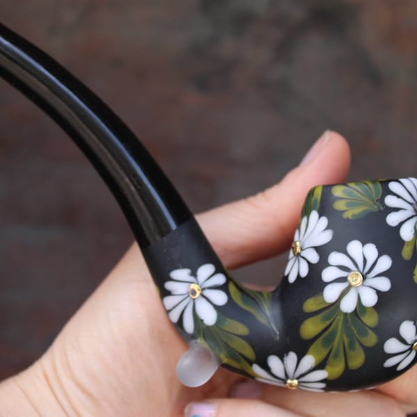 Field of daisies sandblasted glass Sherlock pipe