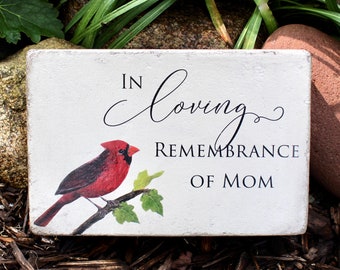 Remembrance Stone. 6x9 Concrete Garden Decor/ Sympathy Gift/ Garden Stone/ Indoor or Outdoor/ Rustic Decor/ In Loving Remembrance of Mom