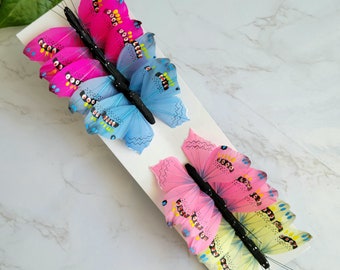 12 papillons plumes assortis de 3"sur fil pour arrangements floraux- toppers à gâteaux - artisanat - costumes- Décoration intérieure- Accents floraux- Chapeaux