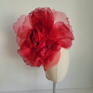 Extra große rote 12 &quot;-13&quot; Seiden Organdy Samt Rose - Hut Blume für Hüte und Fascinators - Hochzeiten - Home Dekoration - Kleider