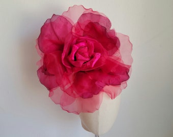 Rosa fucsia extra grande de 12 a 13 pulg. de terciopelo de organdí de seda, Flor de sombrerería para sombreros y tocados, Bodas, Decoración del hogar, Vestidos