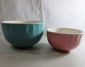 RARE Kitchen Nesting Mixing Bowls * Mc Coy Pottery *  Pastel Blue and Pink * Vintage 1940 to 1960 * Vertical Ribbed Column 82935124