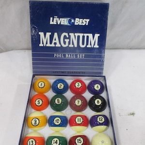 Billiard  Pool Ball * By Magnum *  Complete Set 16 Balls Boxed * Standard Size 2 1/4 inch   * The Level Best 93006790    Men&#39;s Gift