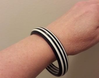 Vintage Lucite Striped Bangle Bracelet Black White Stripe