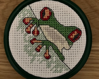 Tree Frog Mini: a miniature cross stitch pattern