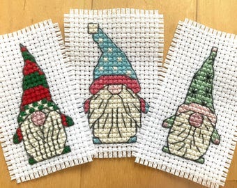Christmas cross stitch pattern: Five Mini Festive Gonks