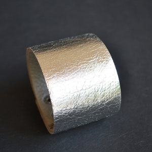 Metallic silver cuff bracelet, Leather jewelry for woman, Leather cuff bracelet, Summer bracelet, Futuristic bracelet, Extravagant jewelry