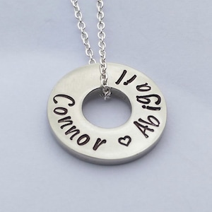 Personalised silver circle necklace - name necklace - mum necklace - personalised jewellery - unique necklace - gift for her - gift for wife