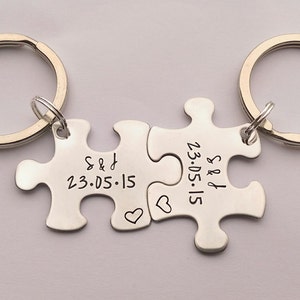 Personalised valentines present - personalised couples keyring set - personalised jigsaw puzzle piece keyrings - personalised his hers gift