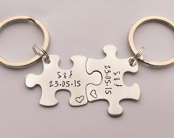 Personalised valentines present - personalised couples keyring set - personalised jigsaw puzzle piece keyrings - personalised his hers gift