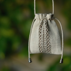 Collier de sac de médecine en cristal Beige en pierre poche sac de cou Brodé collier cartable 2 x 3 pouces