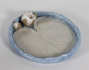 Bing & Grøndahl/Royal Copenhagen large plate no. 2359  with waterlilies Lily Pad by Svend Jespersen made in Danmark in the 1970s