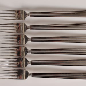 Dänische Georg Jensen Art Deco Bernadotte Sterling Silber von Sigvard Bernadotte 1939. Lunch Forks L 18 cm. Briefmarke aus der Zeit nach 1945