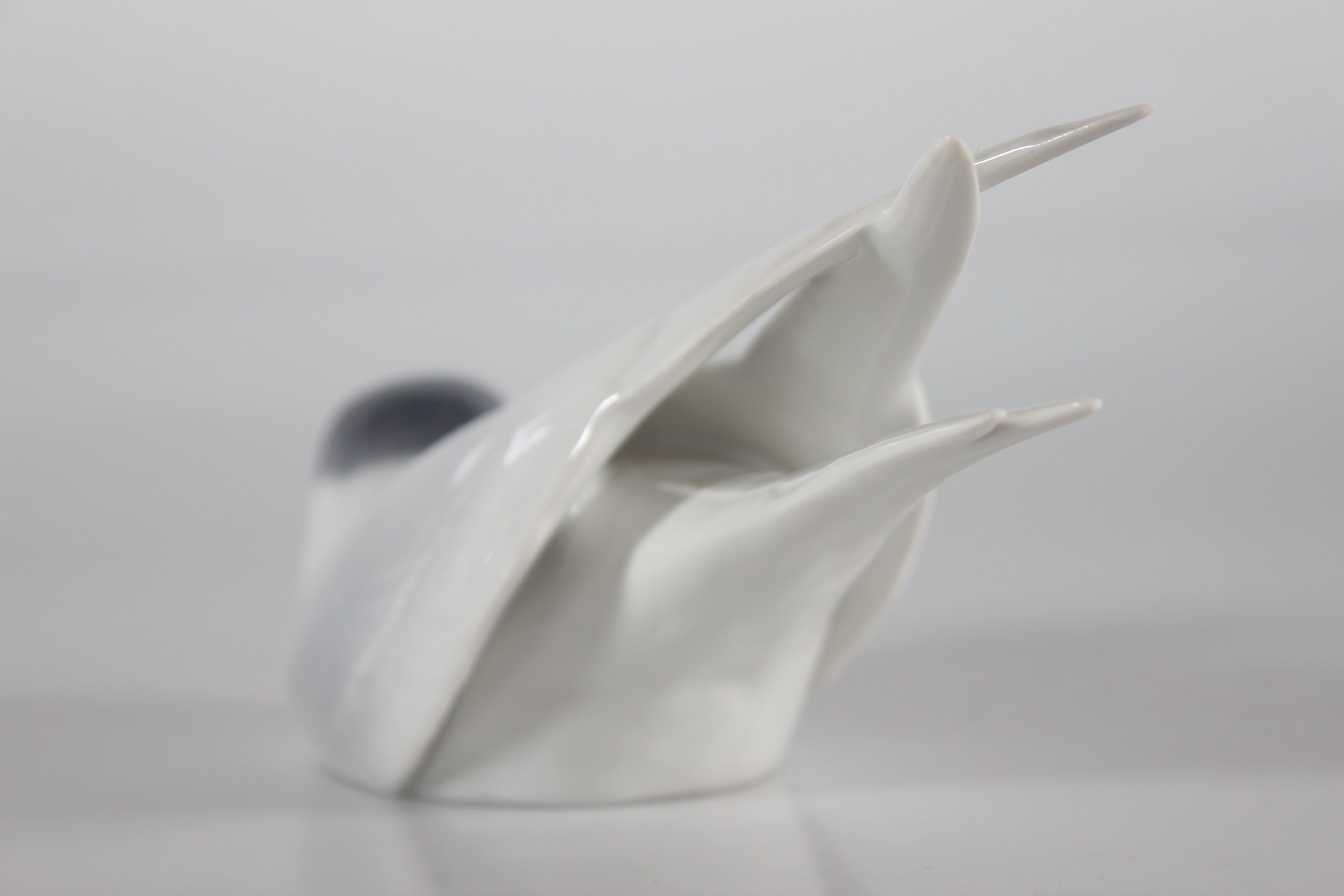 ロイヤル コペンハーゲンのアジサシ/カモメの置物 モデル番号 827