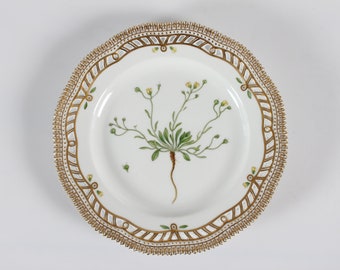 Royal Copenhagen Flora Danica Lunch Plate No. 20/3554  Ø 22,5  cm. Decorated with Alyssum arcticus Wormsky  Hand-painted in Denmark 1969-74