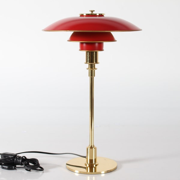Poul Henningsen Table Lamp PH 3/2 Limited Edition 1994. Made of Brass with Red Metal Shades by Louis Poulsen A/S in Denmark 1990s