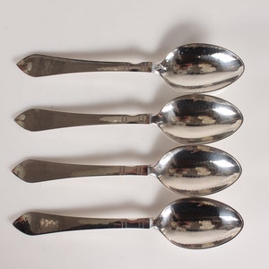 Georg Jensen Arts and Crafts Continental Sterling Silver Cutlery Designed by Georg Jensen 1906. Dessert Spoon L 17 cm. Stamp from 1930-45