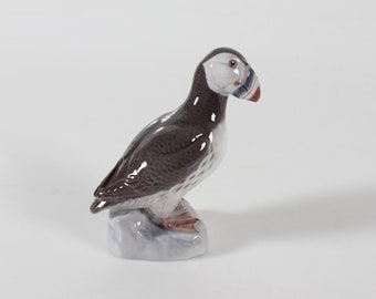 Bing & Grøndahl Porcelain Figurine of a Puffin Model no. 2384 by artist Svend Jespersen. Hand-painted in Denmark in the Period 1962-69.