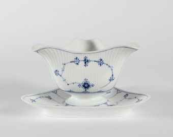Royal Copenhagen Blue Fluted Plain Sauce Boat No 203. With Chips - Stamp from the period 1894-1922  - Hand-painted in Copenhagen Denmark
