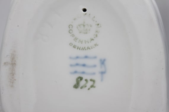 ロイヤル コペンハーゲンのアジサシ/カモメの置物 モデル番号 827