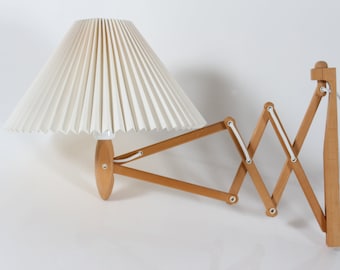 Le Klint Vintage Wall Scissor/Accordion Extensible Lamp Model 224 by Erik Hansen. Made of Beech with Original Le Klint Lamp Shade, Denmark