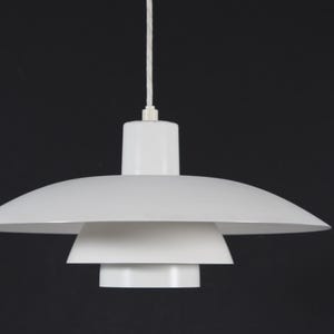 Original Poul Henningsen PH 4 Lamp PH 4 Light. White Shades size 4/3 Pendant Light old version. Made by Louis Poulsen A/S 70s. Bad Condition