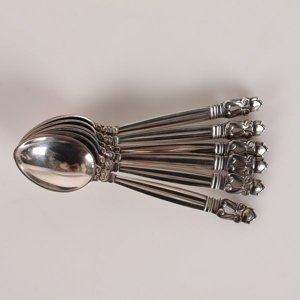 Danish Georg Jensen Art Nouveau Acorn Sterling Silver Cutlery by Johan Rode 1915. Tea/Coffee Spoons 11 cm. Stamp from the period after 1945