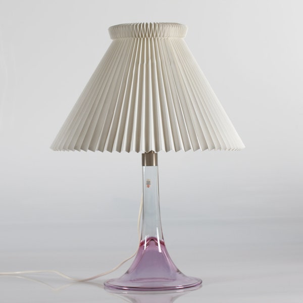 Le Klint + Holmegaard/Royal Copenhagen Vintage Table Lamp Model Fanfare of Clear and Rose Colored Glass with the Original Le Klint Shade