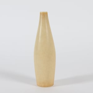 Palshus Slim Stoneware Vase no. 1163  by Per Linnemann-Schmidt. Sand Coloured/Light Yellow Hares fur Glaze, Mid-century Danish Ceramic