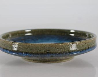 Palshus Low Bowl/Decorative Dish Ø 18 cm with Blue and Green Glaze by Per Linneman Schmidt - PL-S C102 - Denmark Mid-century Stoneware 1960s