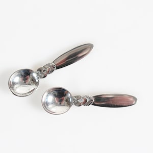 Danish Georg Jensen Art Deco Cactus Sterling Silver by Gundroph Albertus in 1930. Salt Spoon L 5.5 cm with Stamp from the period after 1945
