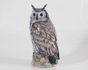 ロイヤルコペンハーゲンのセキセイインコの置物、新品同様。枝にとまる