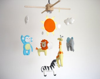 Safari baby mobile, nursery mobile, baby mobile, jungle mobile, baby shower gift, nursery decor, kids decor,  nursery room, crib mobile, cot