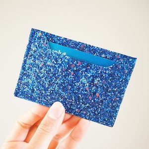 Kaarthouder koningsblauw glitter, glinsterende koningsblauwe en roségouden kaarthouder, portemonnee roségoud en koningsblauw glitter, blauwe kaarthouder,