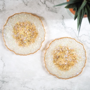 White Geode Resin Coasters, Sparkly Geode Coaster Set, White Resin Coasters, Gifts For New Home, Geode Placemats, Iridescent Resin Coasters,