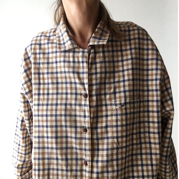 Vintage 100% cotton plaid overiszed wooden buttons