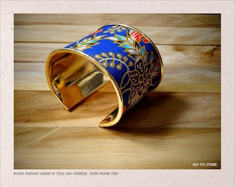 Bracelet Jonc Manchette design Batik d'Indonésie -aux tons bleus fleuri