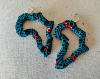 Boucles d'oreilles Afrique en Tissus africain WAX turquoise aux motifs ethnique