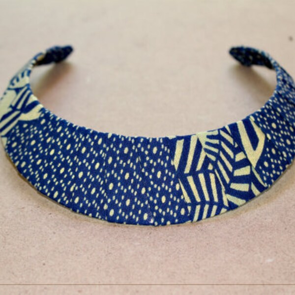 Chest Necklace Wax fabrics of Cameroon to the blue and beige colors