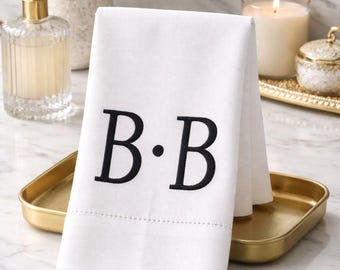 Toalla de mano de lino con monograma para invitados. Paño de cocina con iniciales personalizadas. Toalla de baño. Ideal como regalo para bodas, despedidas de soltera o inauguración de casa.