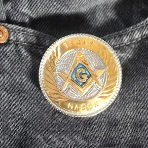 Praying Cowboy Church Concho - 1 1/4\" Screw Back Western Decor For Belts & Leather Crafts