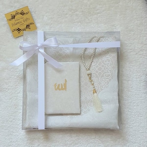Islamic Gift Set: Prayer Mat, Yaseen Book, Pearl Tashbih