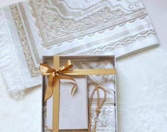 Personalized Islamic Gift Set: Quran, Prayer Rug & Tasbeeh