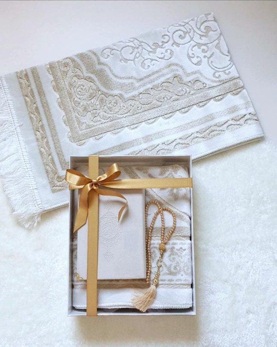 Personalized Islamic Gift Set: Quran, Prayer Rug & Tasbeeh