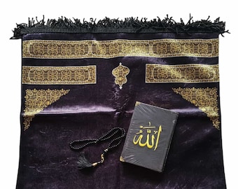 Personalized Ramadan Gift Set: Velvet Quran, Prayer Rug & Tasbeeh