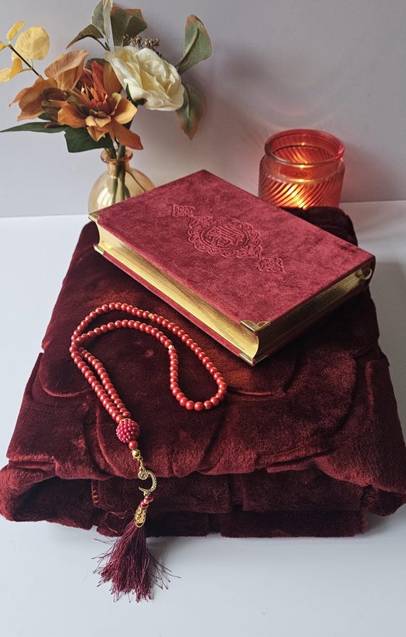 Velvet Quran Gift Set, Soft Prayer Mat, Pearl Tasbih, Islamic Eid Ramadan Gift