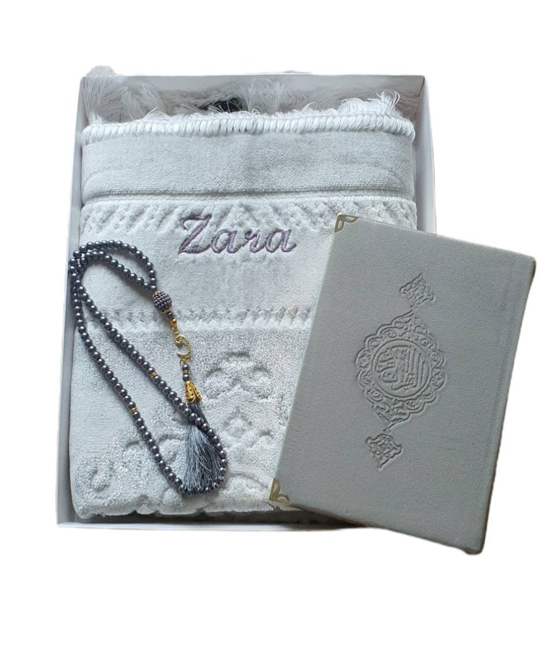 Personalised prayer mat, Customised prayer mat, Personalized prayer rug, Customized prayer rug with quran, Muslim Wedding Gift for Him Her, Ramadan Eid Mubarak Umrah Hajj Islamic Wedding, kuran, kurani kerim, Quran al kareem, mushaf, Prayer rug with name, plain, velvet & single color, personalized prayer rug, Isimli seccade, سجادة مع الاسم , Islamic Gift Set Muslim Gift Islamic Wedding Gift Birthday Gift Umrah Gift,Ameen gift,  Moshaf, Coran