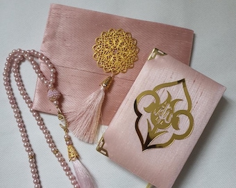 Quran Book with Faux Leather Zipped Case: Islamic Religious Gift