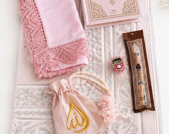 Customised Prayer Mat English Arabic Quran Tasbeh,Pouch,Duamatic Islamic gift set, Eid Ramadan Birthday Anniversary Umrah Hajj New Couple